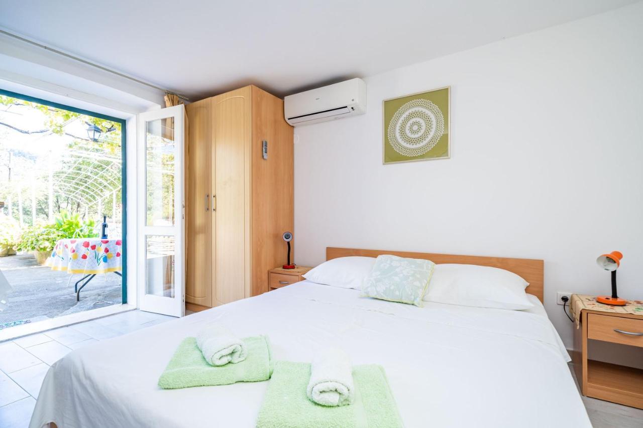 Apartments Lidija Zaton  Exterior photo